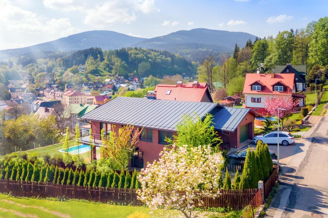 Vila Slunecni Stran Свобода-над-Упоу Екстер'єр фото